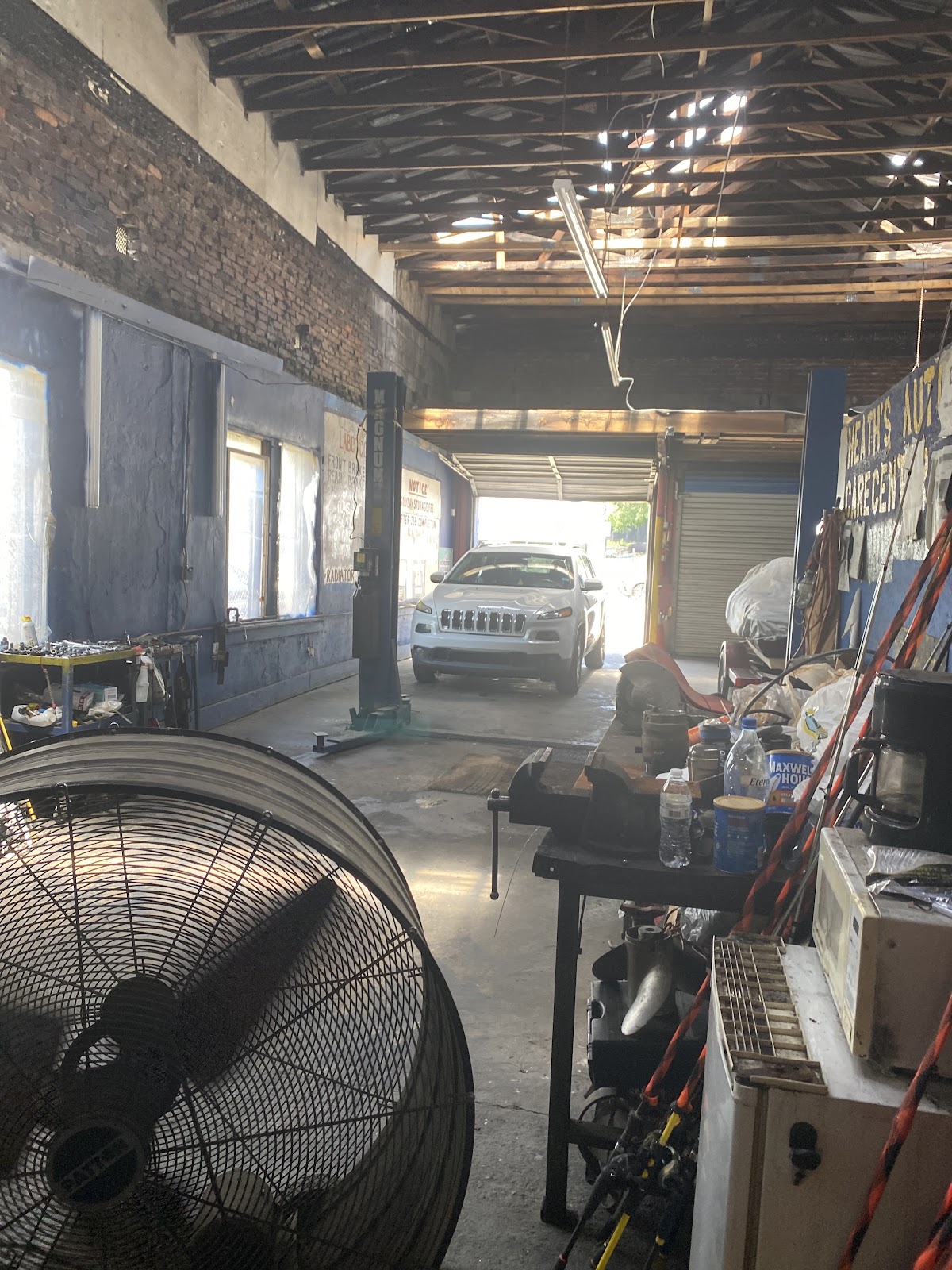 Heath's Auto Care Center - Shop